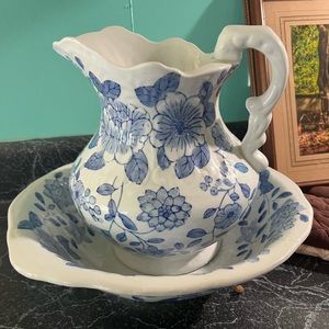 Canton Wash Basin and Pitcher